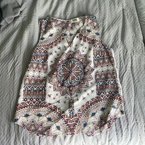 Sleeveless blouse - size L